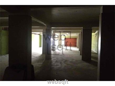 Retail showroom shop for Rent